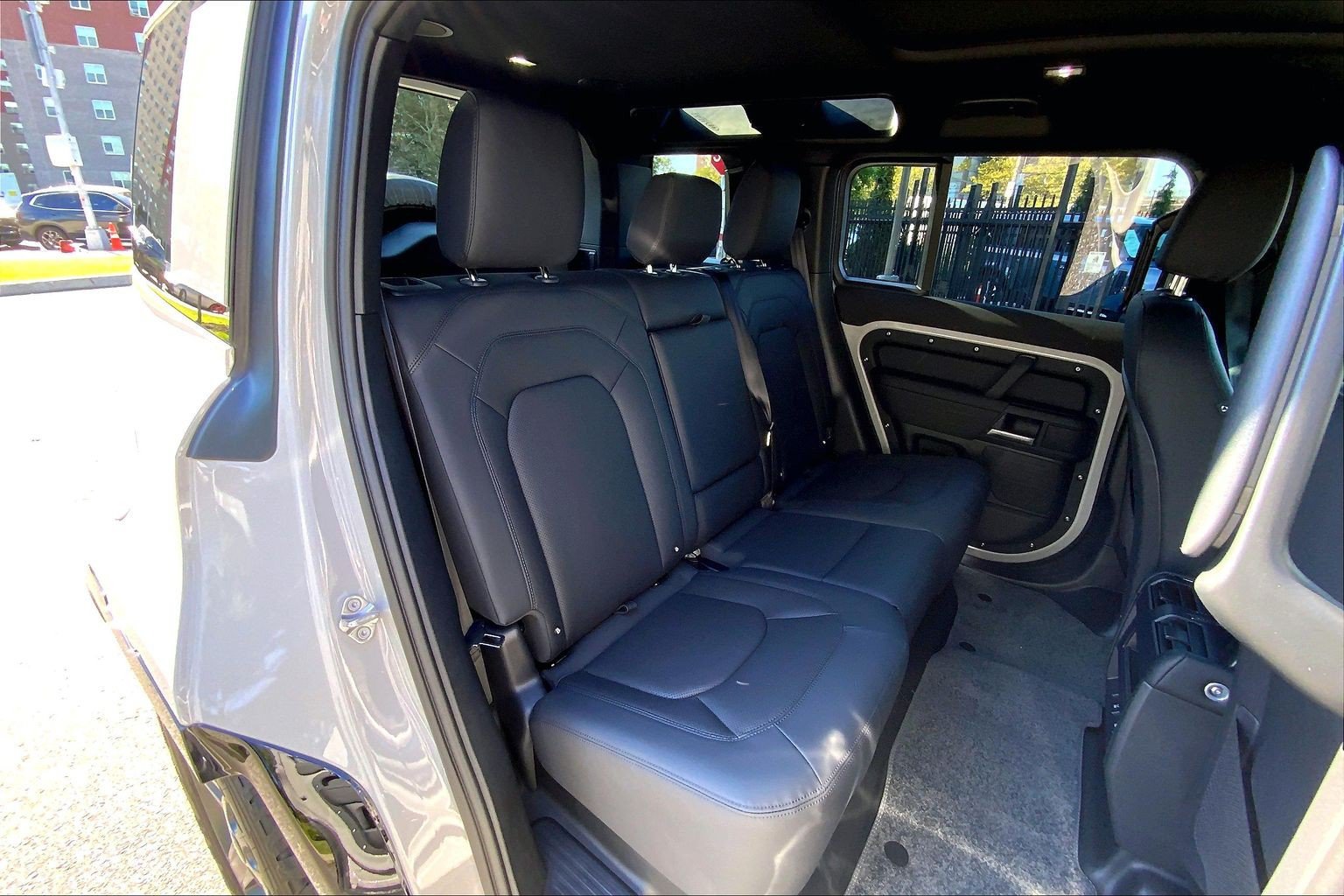 Certified 2026 Land Rover Defender 110 X-Dynamic SE AWD/4WD image 19