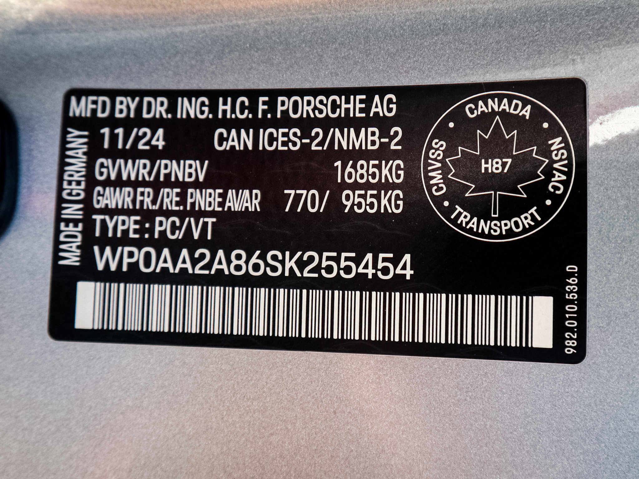 Used 2025 Porsche 718 Cayman image 30