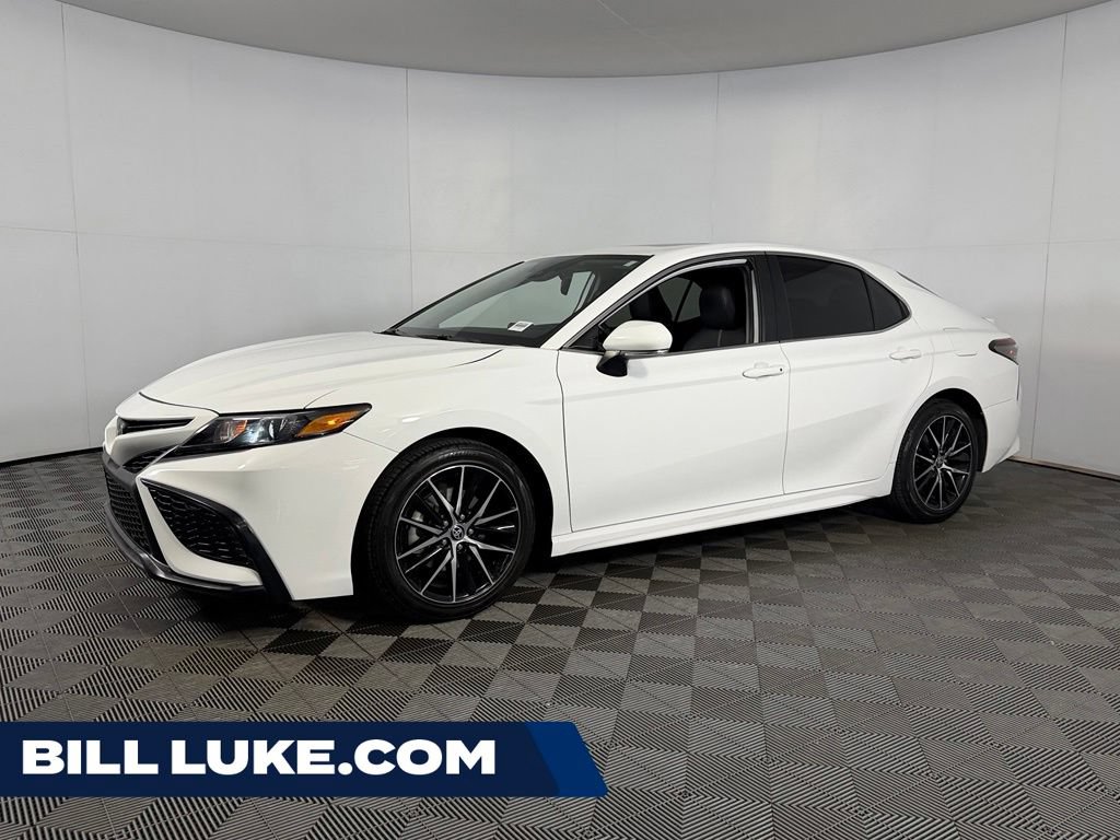 Used 2023 Toyota Camry SE w/ Convenience Package FWD image 1