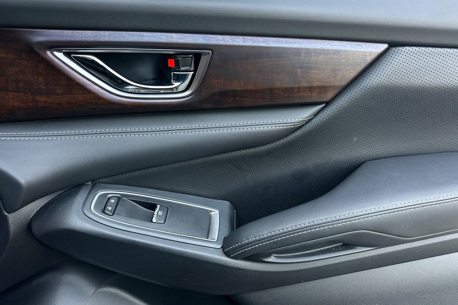 Used 2023 Subaru Ascent Touring image 24