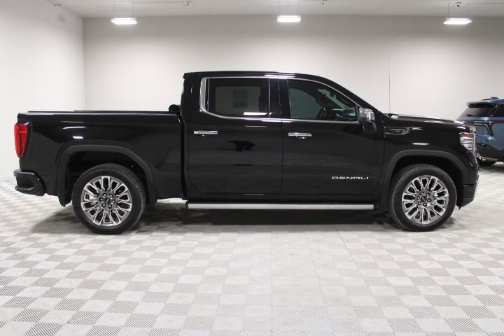 Used 2023 GMC Sierra 1500 Denali Ultimate image 12