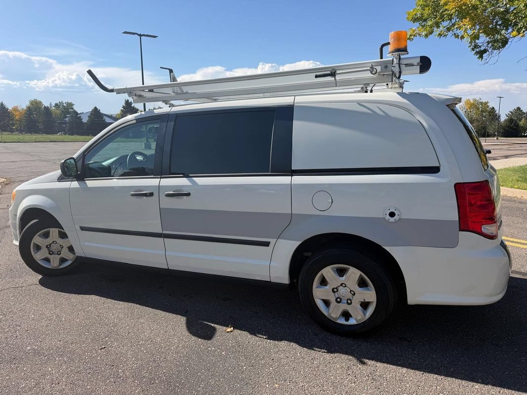 Used 2013 RAM C/V Tradesman FWD image 2