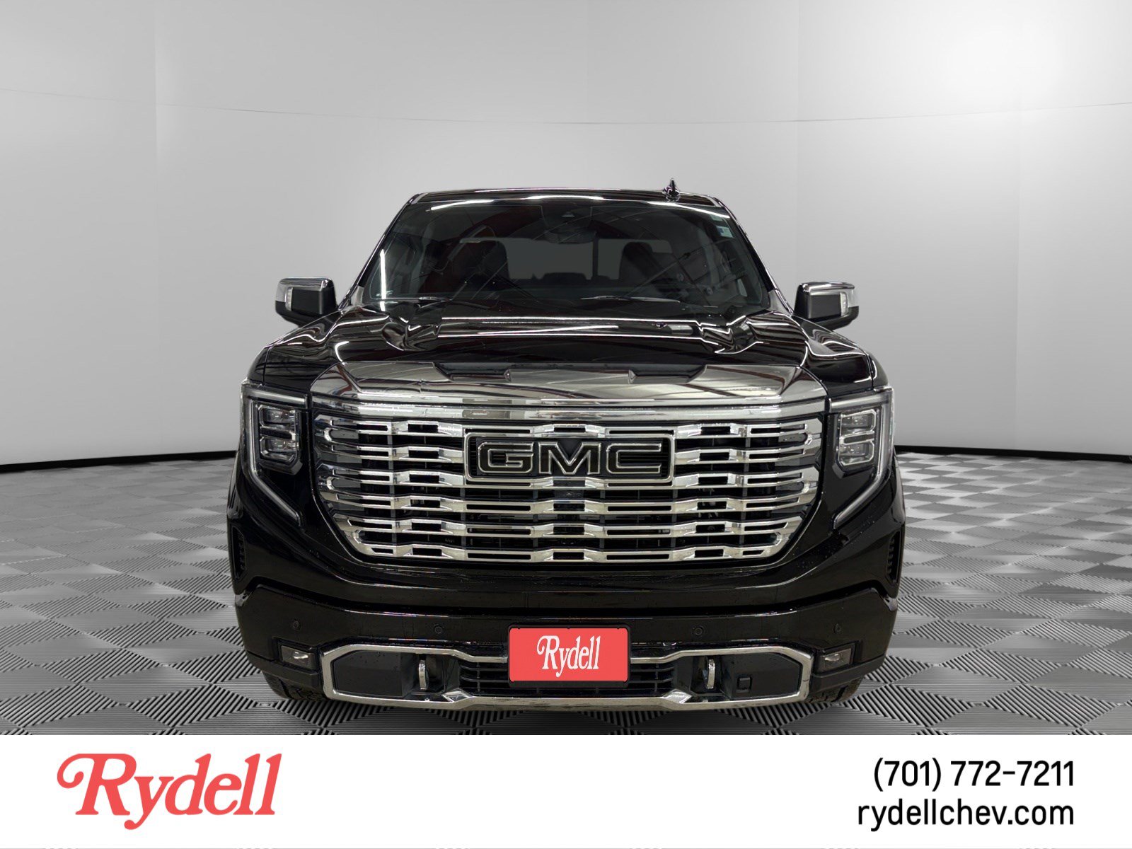 Used 2024 GMC Sierra 1500 Denali AWD/4WD image 8