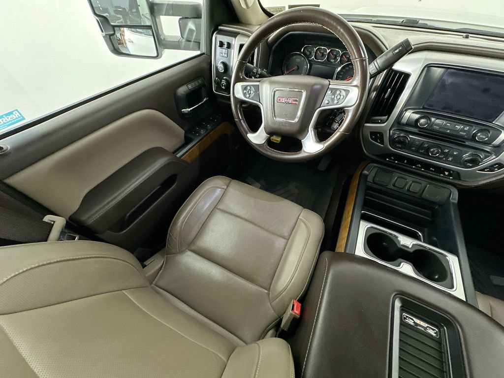 Used 2018 GMC Sierra 2500 SLT w/ Duramax Plus Package AWD/4WD image 9