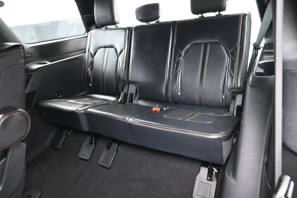 Used 2024 Ford Expedition Platinum AWD/4WD image 32