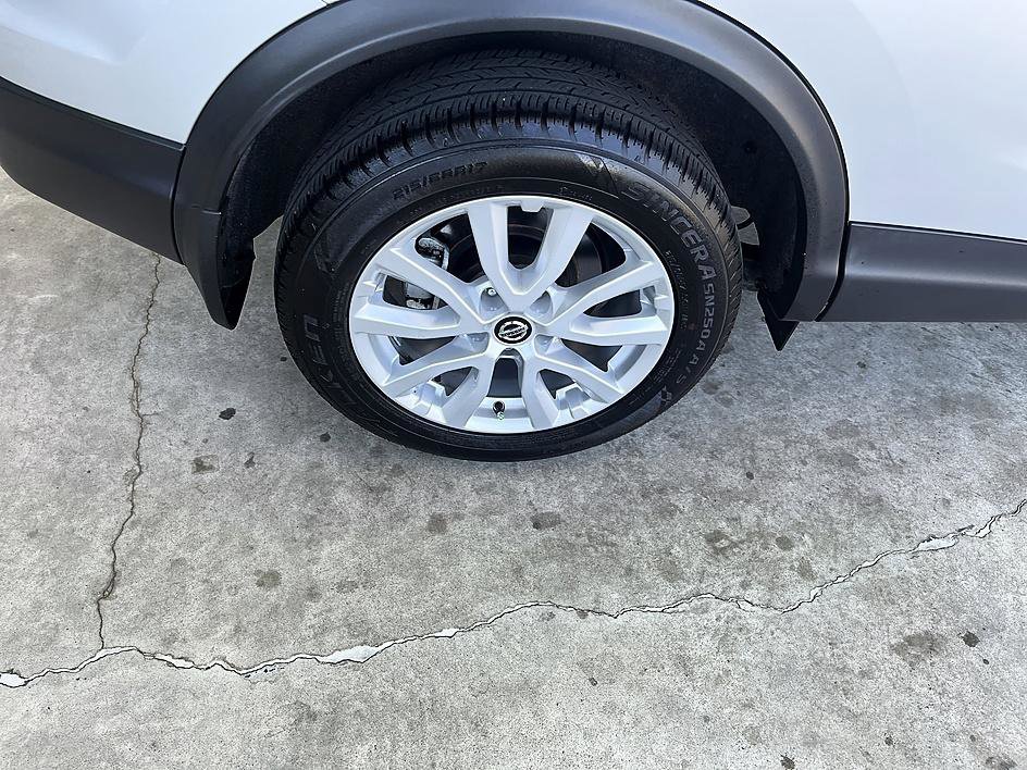 Certified 2022 Nissan Rogue Sport S image 12