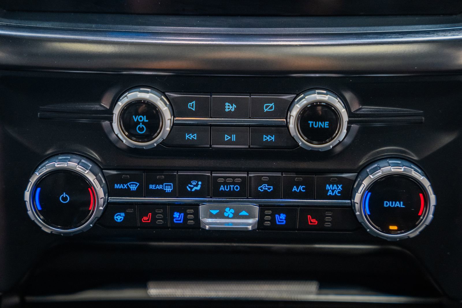 Certified 2023 Ford F150 Lariat w/ Equipment Group 502A High image 31