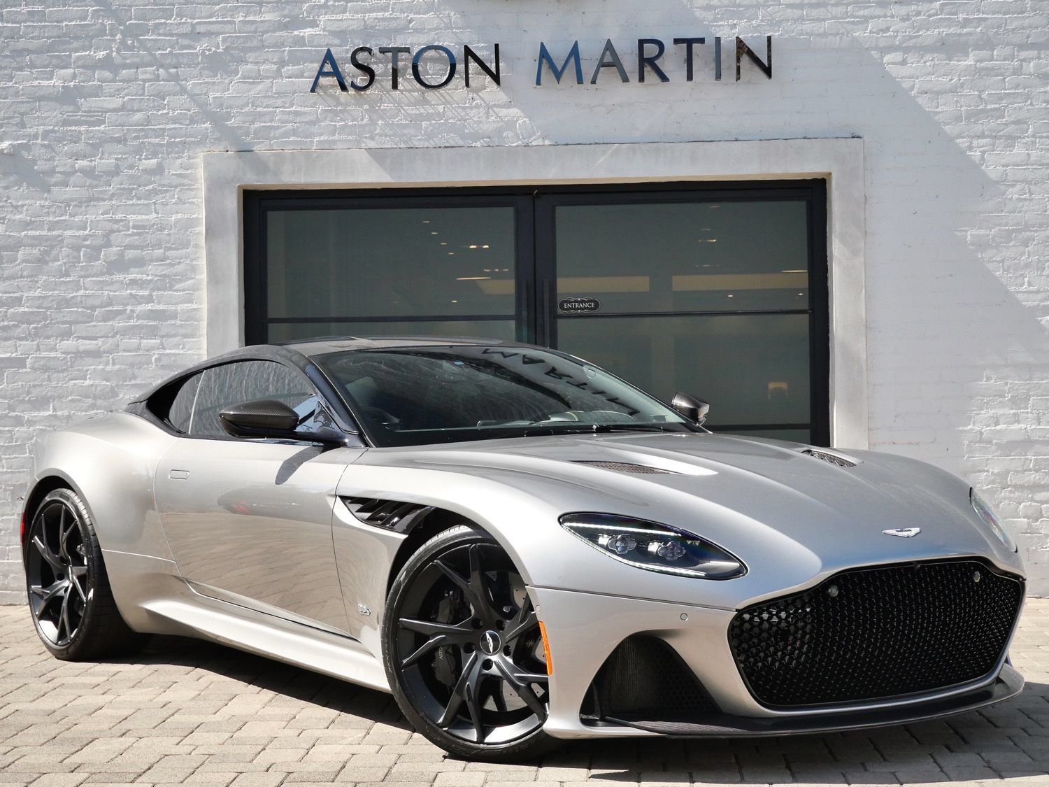 Used 2023 Aston Martin DBS Coupe RWD image 1
