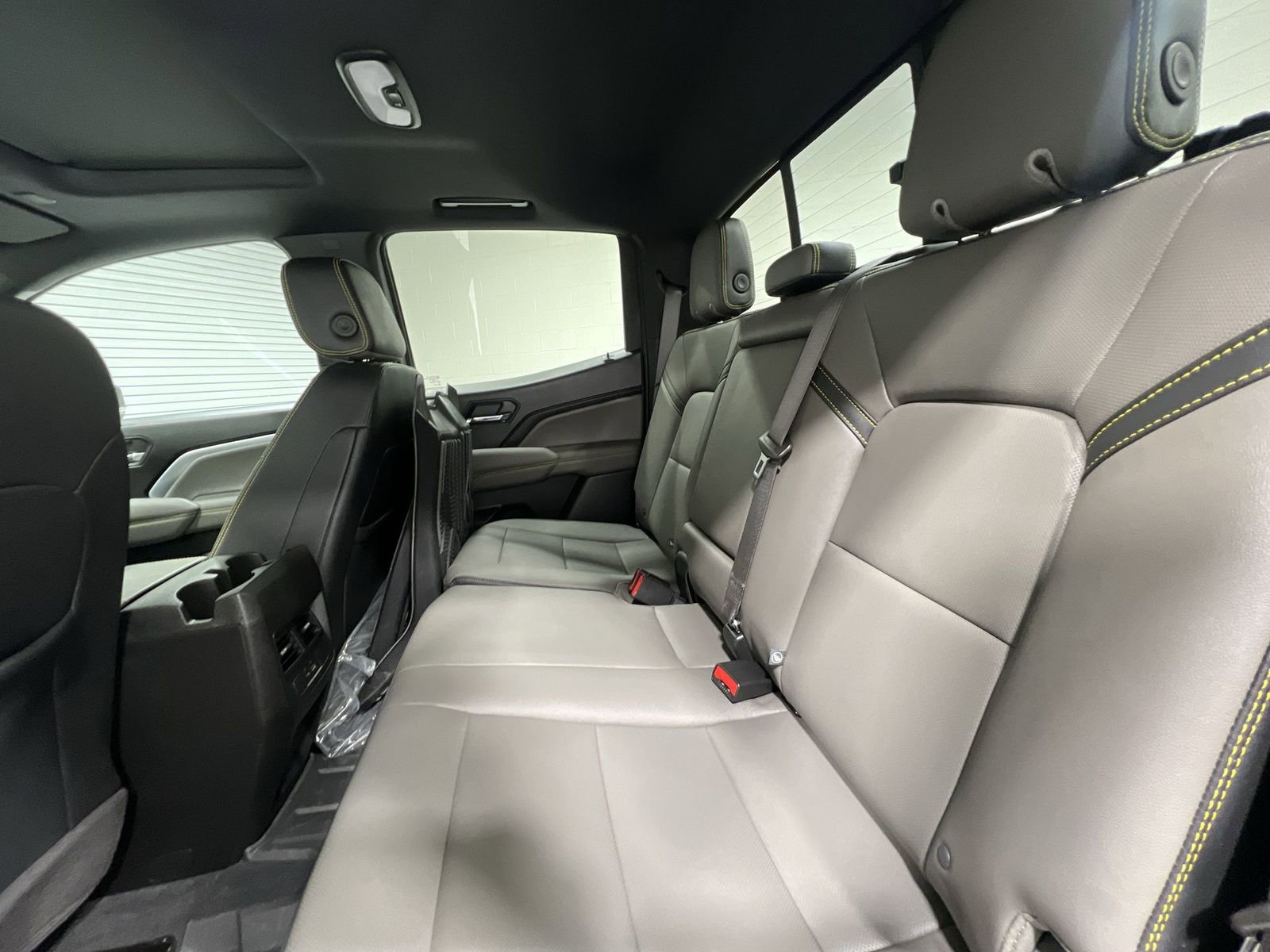 Used 2024 Chevrolet Colorado ZR2 w/ ZR2 Convenience Package III image 23