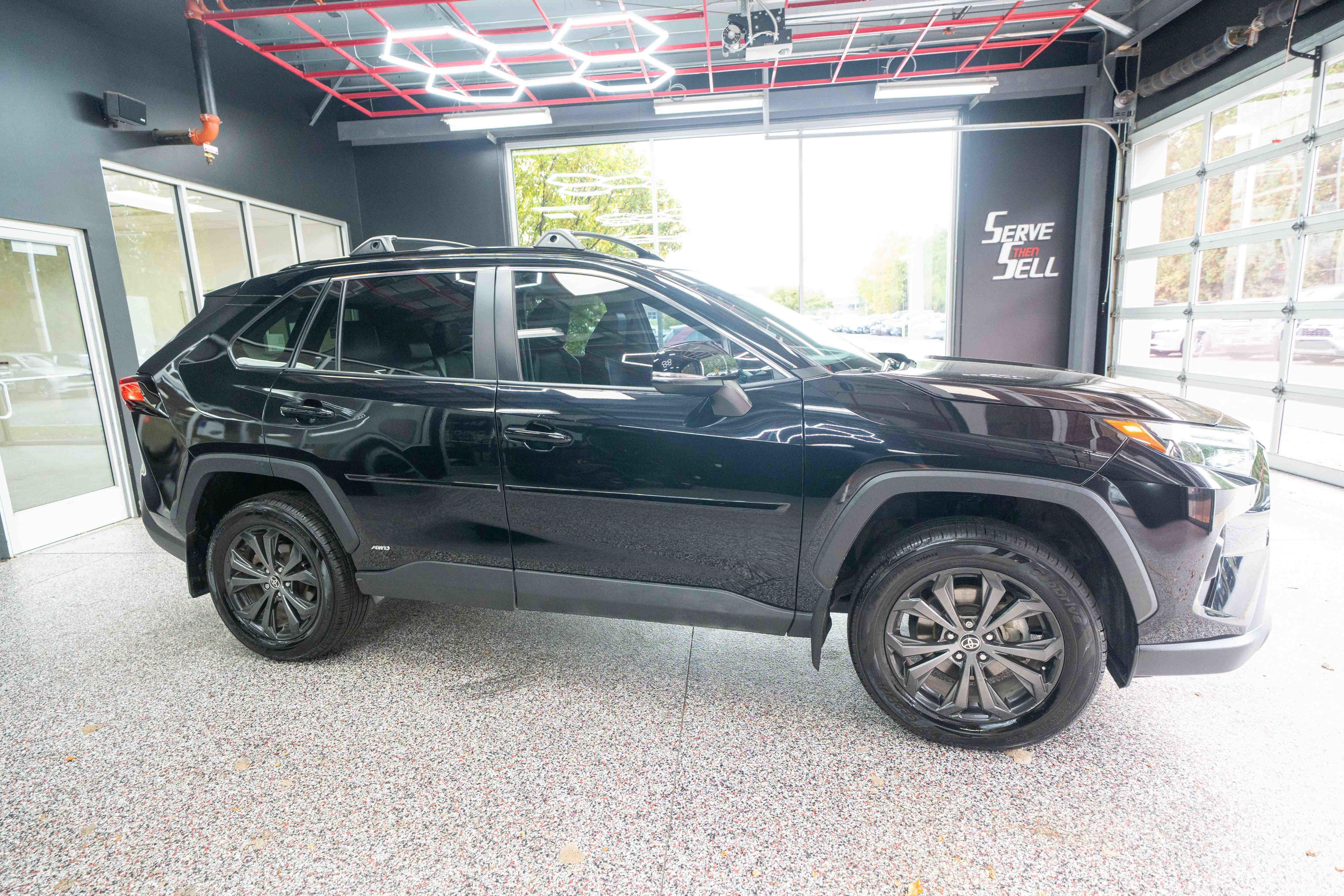 Used 2024 Toyota RAV4 XLE Premium AWD/4WD image 5
