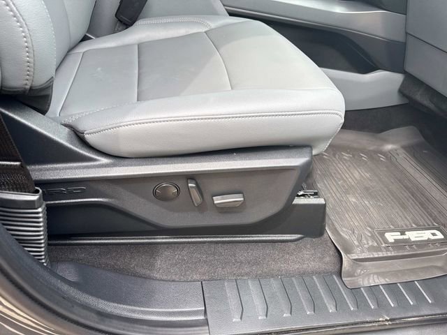 Used 2025 Ford F150 Lightning Flash image 18