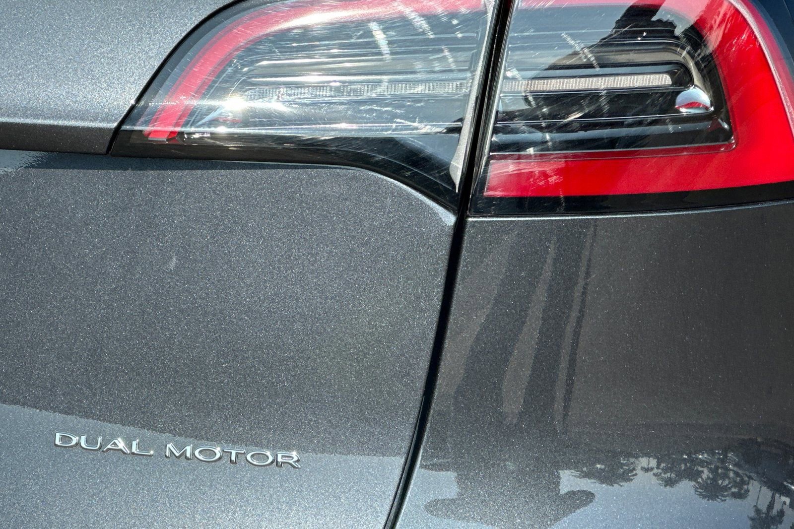 Used 2025 Tesla Model Y Long Range image 28