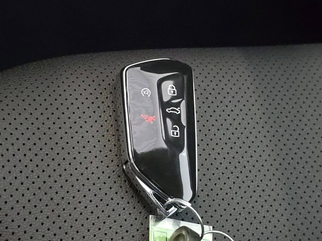 New 2026 Volkswagen Atlas Cross Sport SE image 15