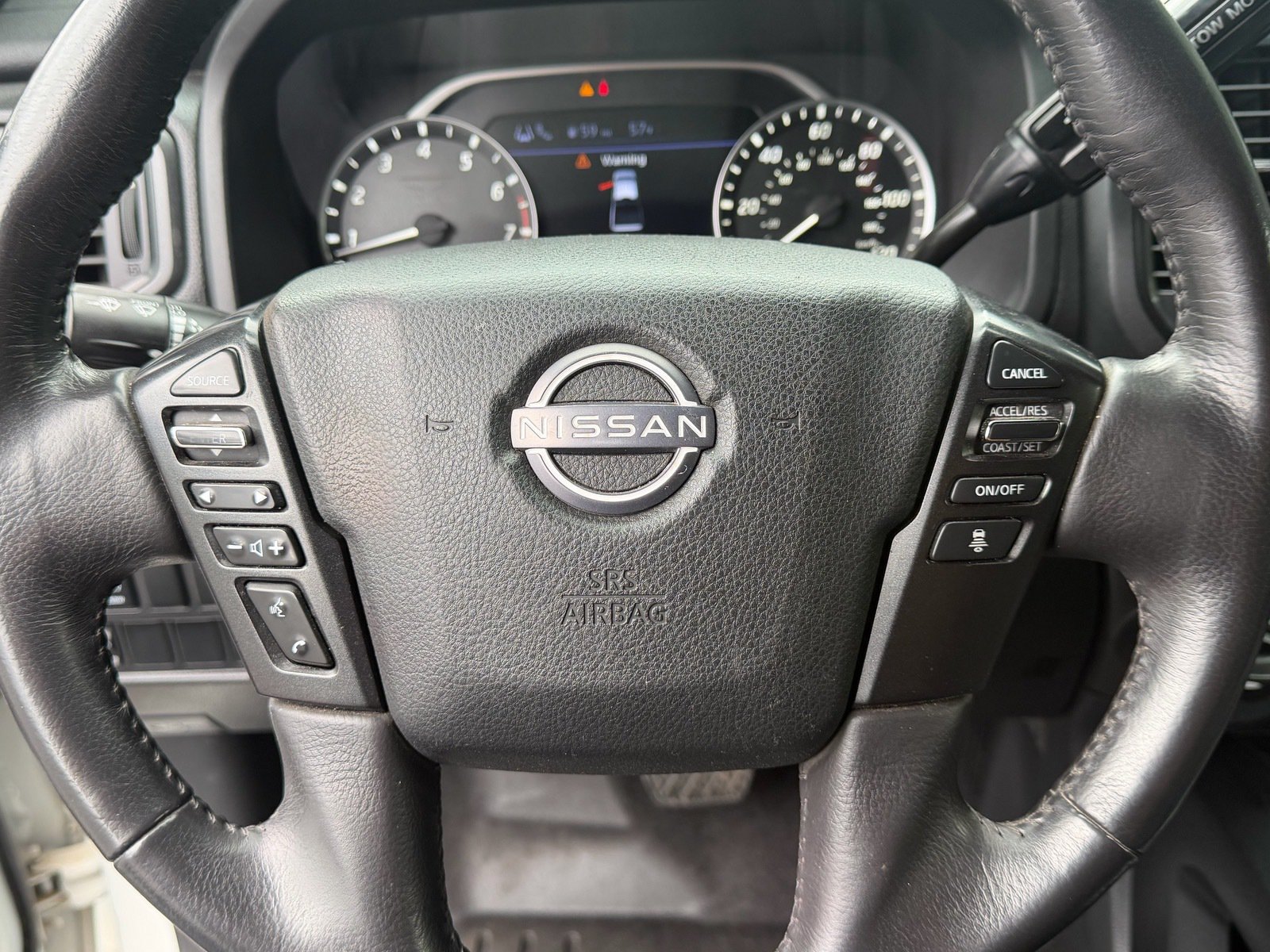 Used 2023 Nissan Titan SV w/ SV Convenience Package AWD/4WD image 34