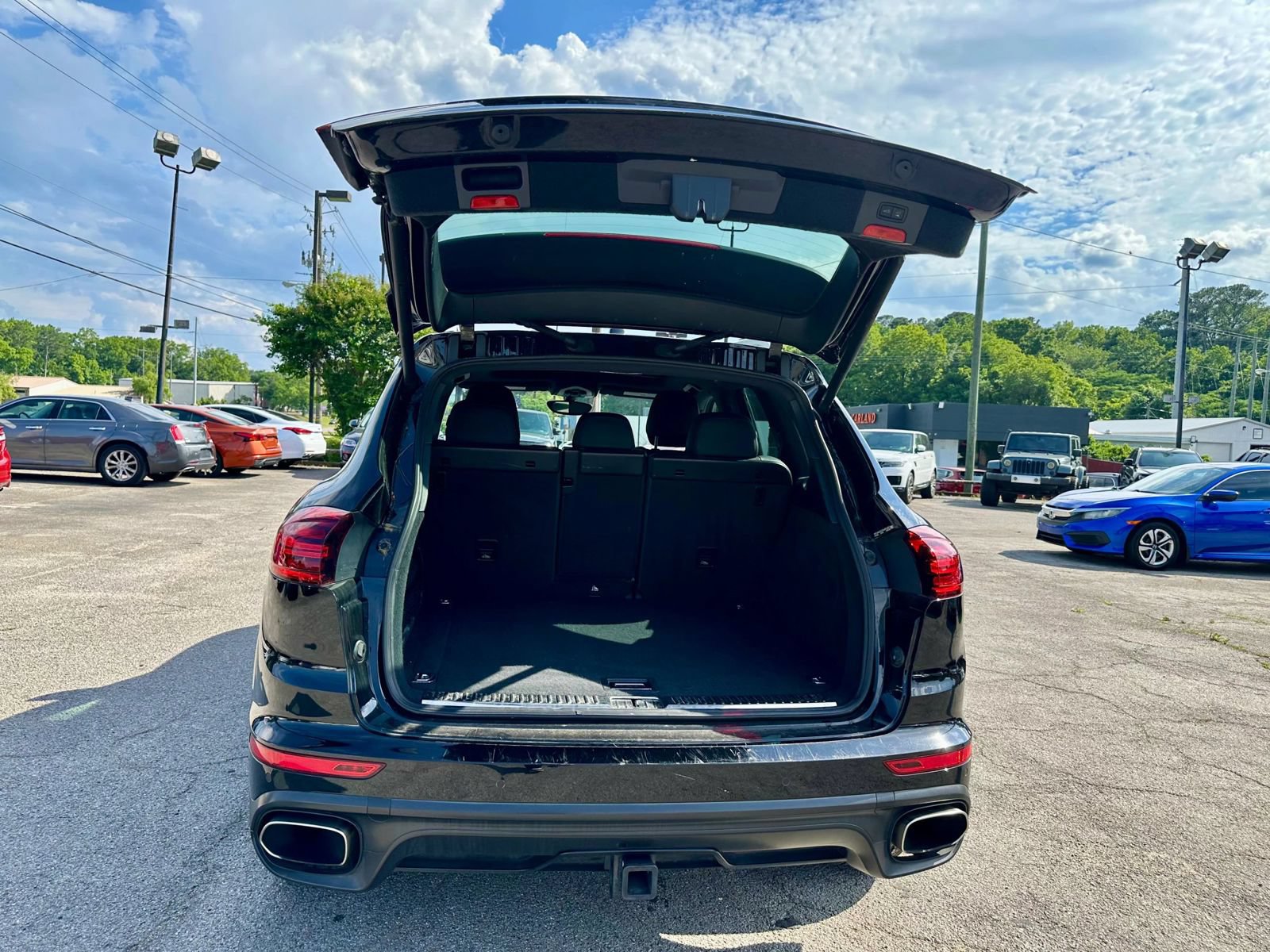 Used 2016 Porsche Cayenne AWD/4WD image 4