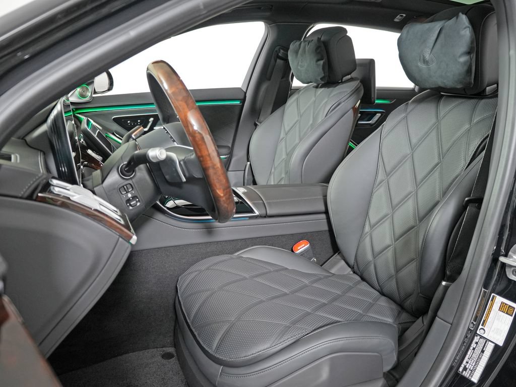Used 2025 Mercedes-Benz Maybach S 680 4MATIC image 12