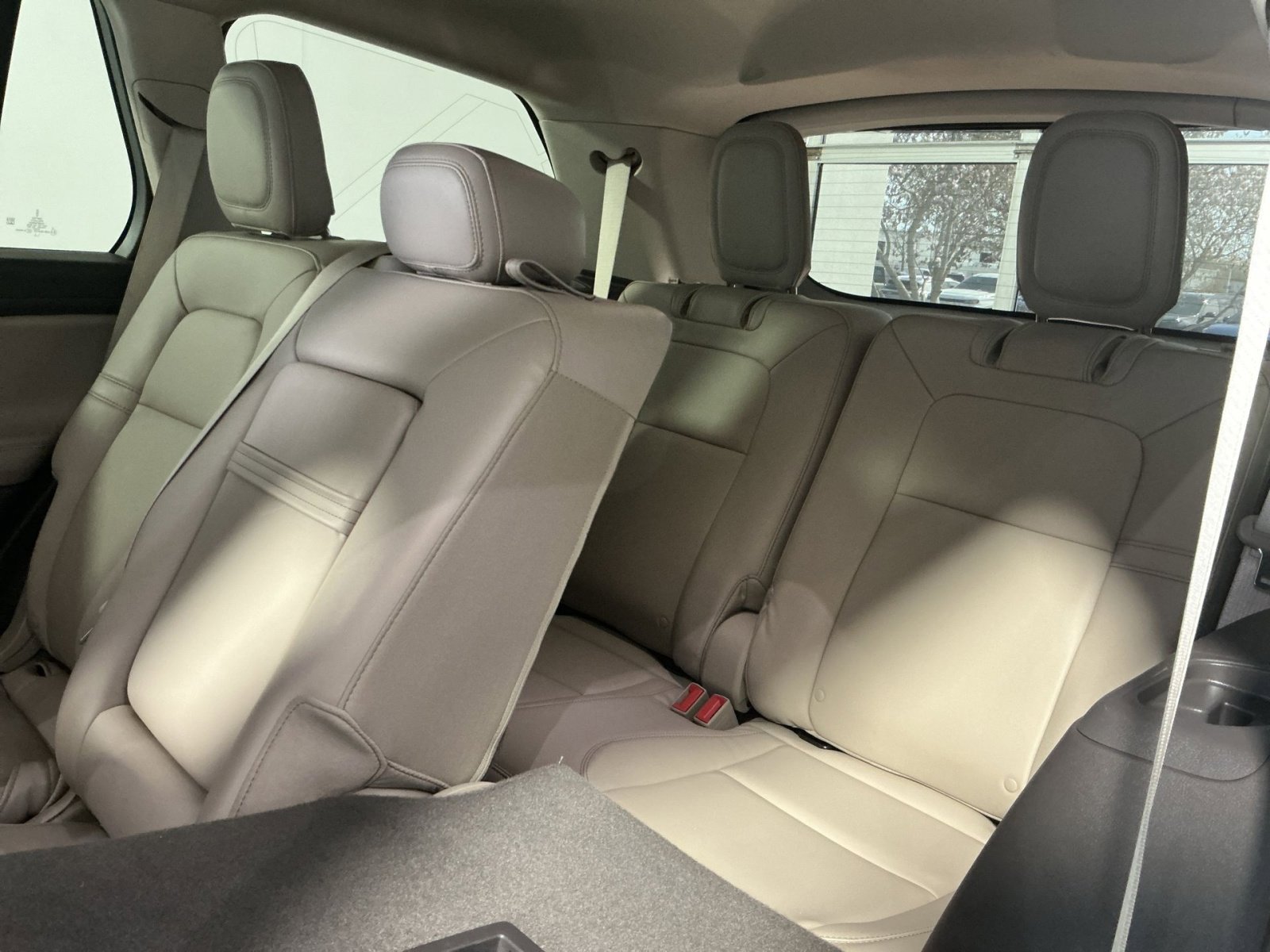 Used 2023 Lincoln Aviator AWD image 24