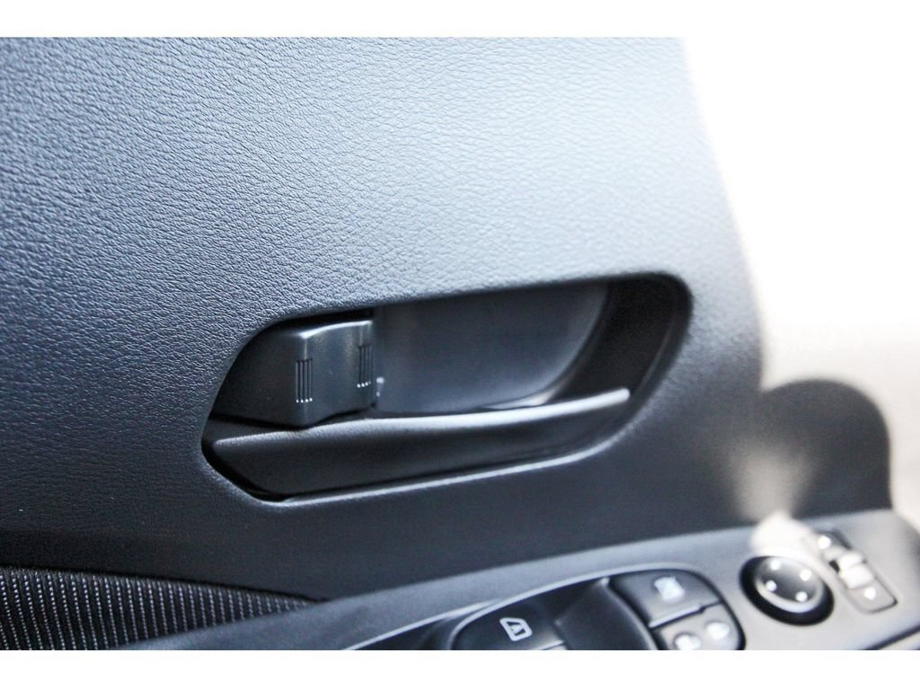 Used 2025 Nissan Kicks Play S FWD image 16