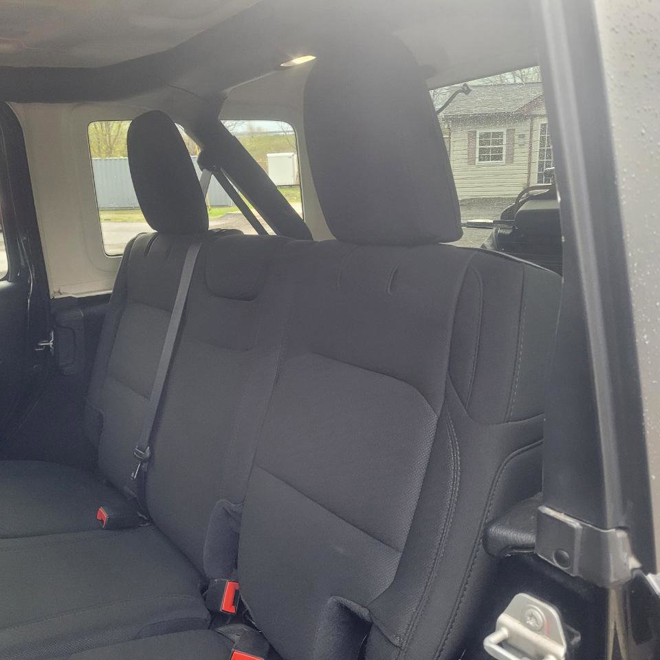 Used 2020 Jeep Wrangler Unlimited Sport AWD/4WD image 35