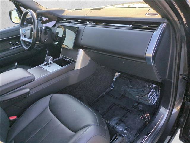 Used 2025 Land Rover Range Rover SE AWD/4WD image 24