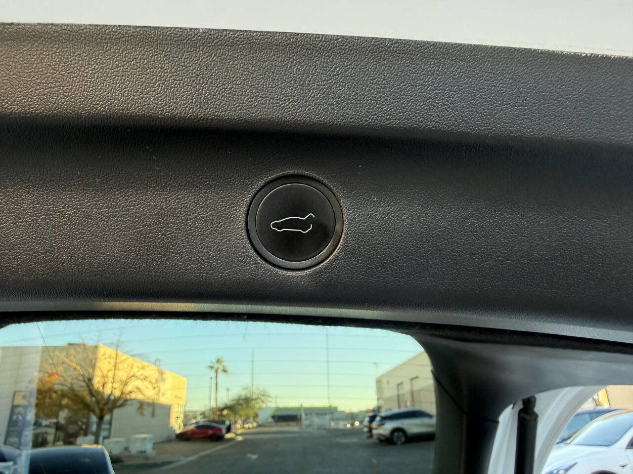 Used 2023 Tesla Model Y Performance image 24