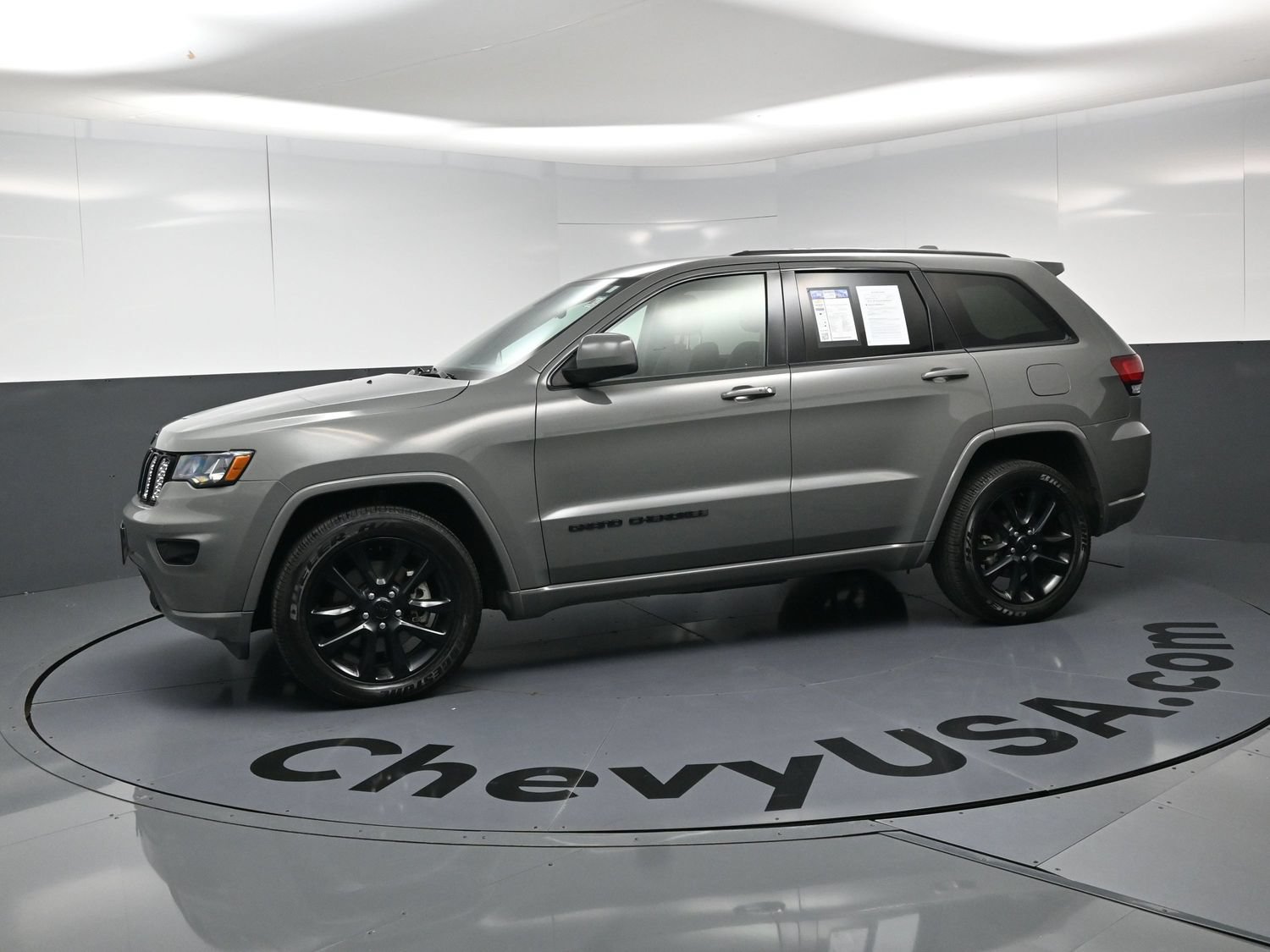 Used 2021 Jeep Grand Cherokee Laredo X AWD/4WD image 6