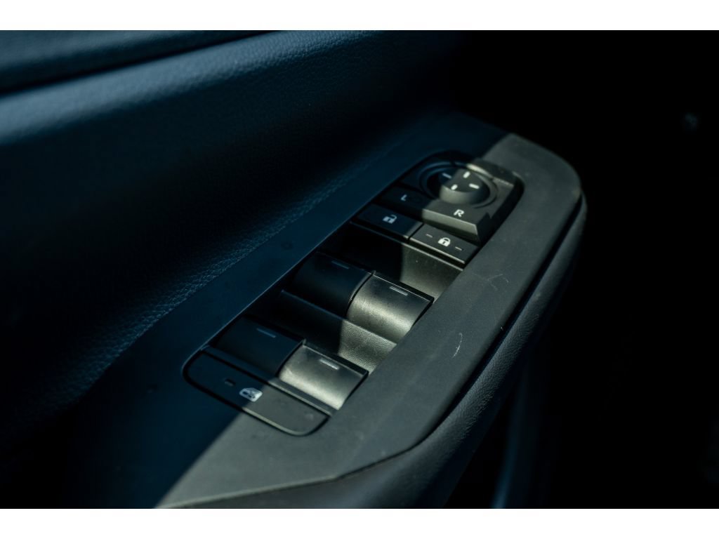 New 2026 Toyota Prius Plug-In Hybrid FWD image 26