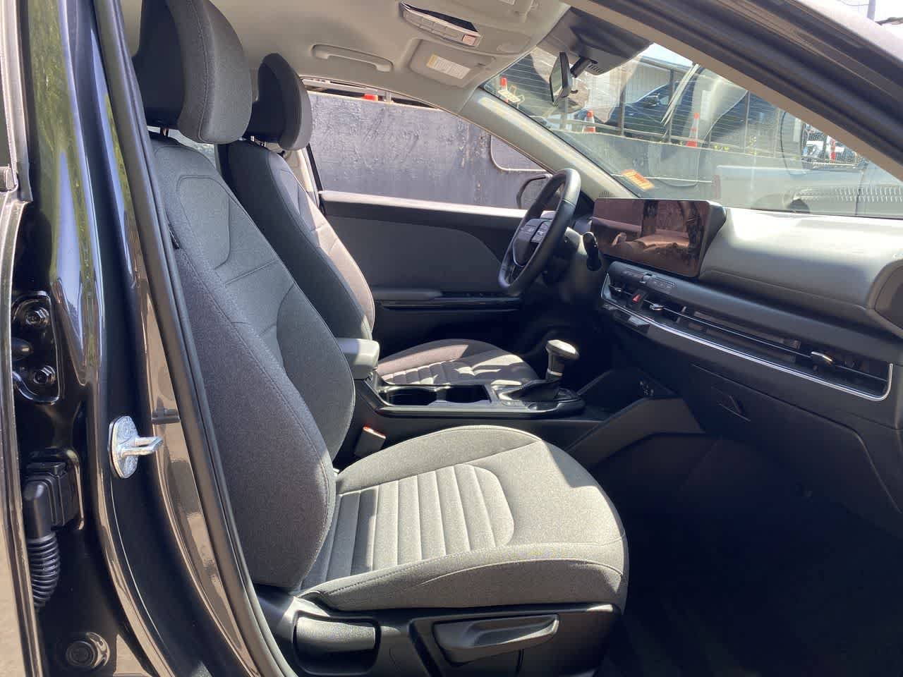 Used 2025 Kia K4 EX FWD image 19