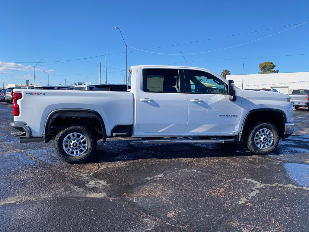 Used 2025 Chevrolet Silverado 2500 LT w/ Convenience Package AWD/4WD image 5