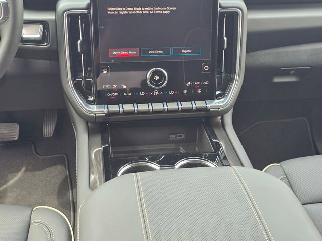 New 2026 GMC Yukon Elevation image 16