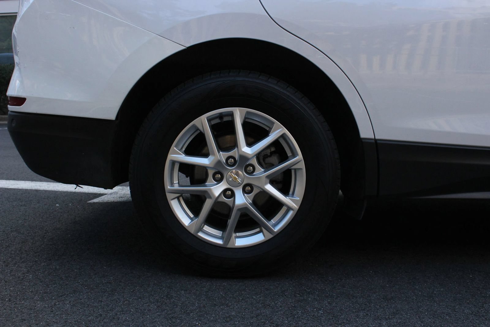 Used 2022 Chevrolet Equinox LT AWD/4WD image 5
