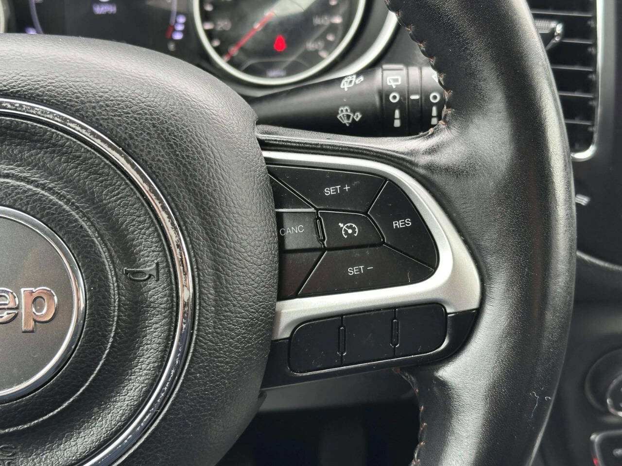Used 2019 Jeep Compass Latitude w/ Cold Weather Group image 30