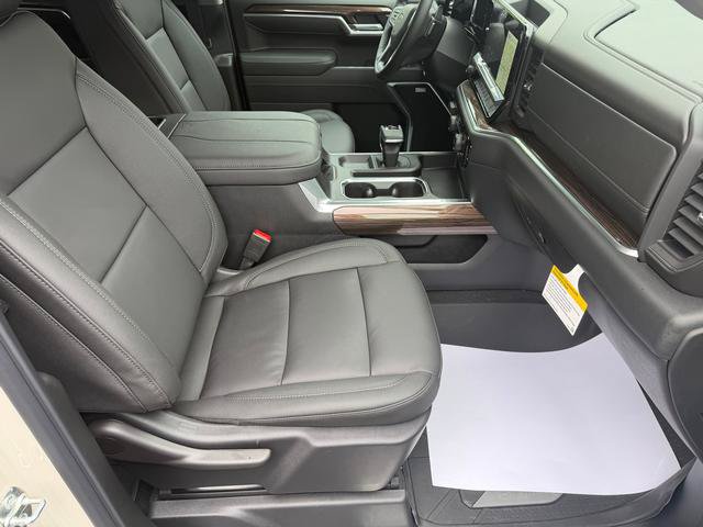 New 2026 Chevrolet Silverado 1500 RST w/ Dark Appearance Package AWD/4WD image 18