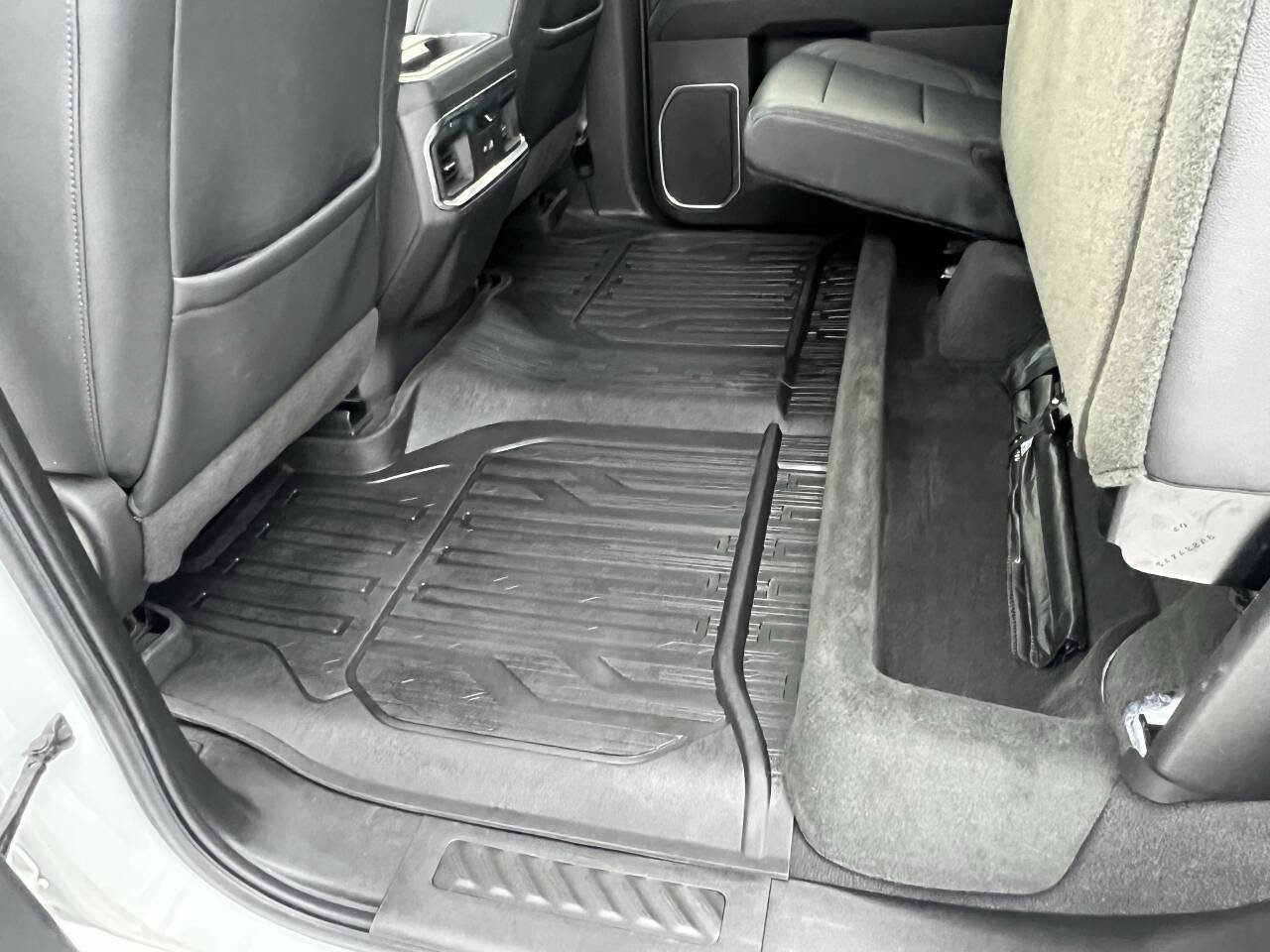 Used 2023 GMC Sierra 1500 SLT w/ SLT Premium Package image 25