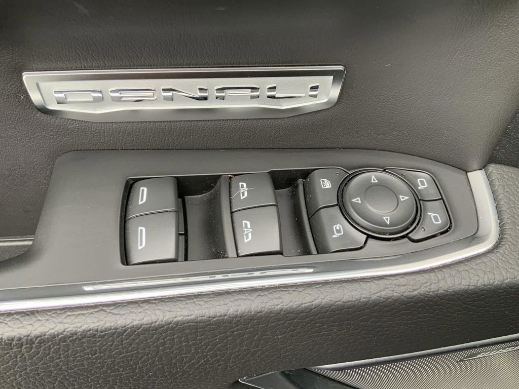 Used 2024 GMC Sierra 1500 Denali AWD/4WD image 15