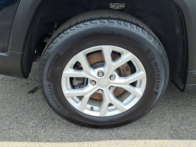 Certified 2023 Jeep Grand Cherokee L Limited w/ Luxury Tech Group II AWD/4WD image 10