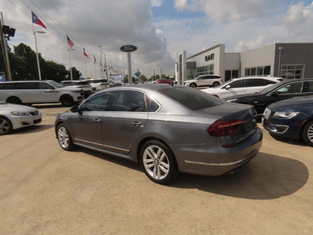Used 2017 Volkswagen Passat 1.8T SEL Premium FWD image 13