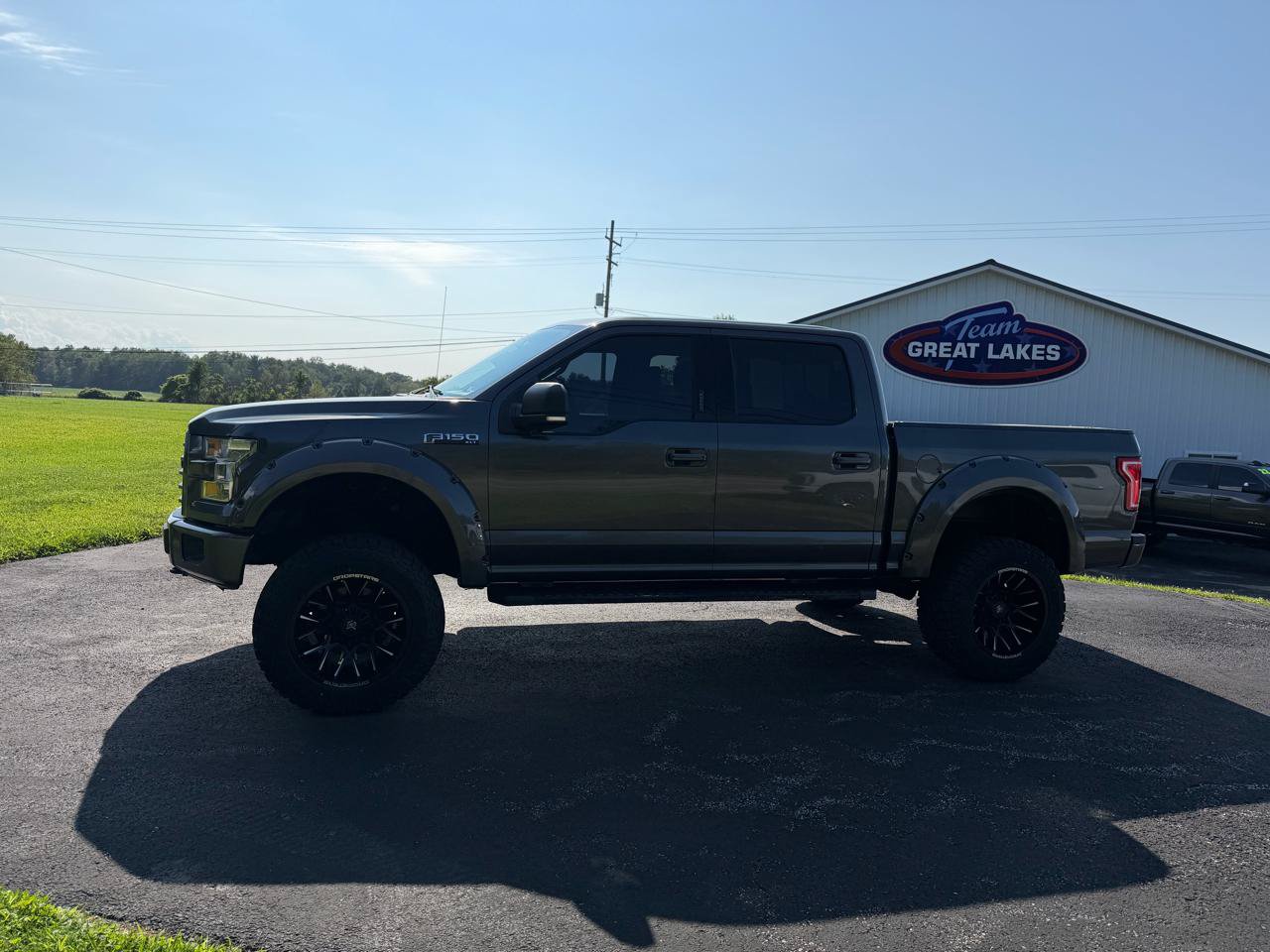 Used 2017 Ford F150 XLT w/ Equipment Group 302A Luxury AWD/4WD image 8