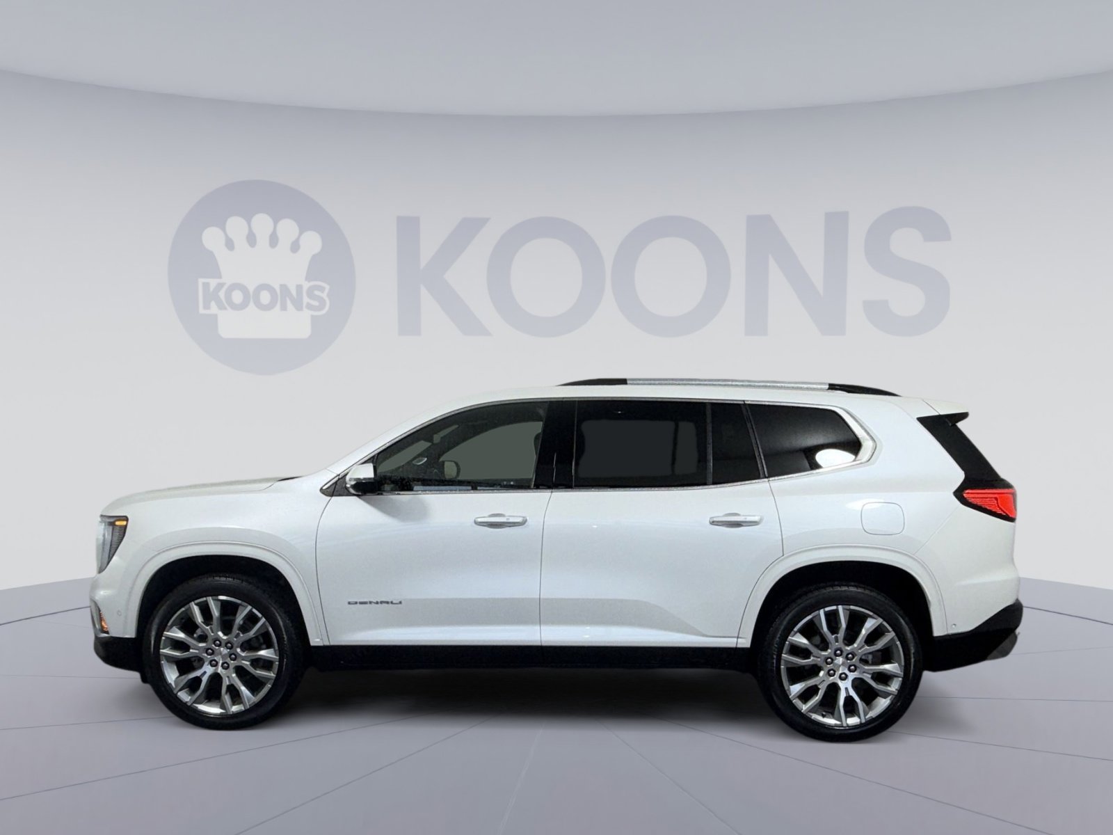 Used 2025 GMC Acadia Denali w/ Super Cruise Package AWD/4WD image 2