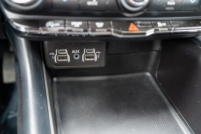 Used 2023 Dodge Durango SXT w/ SXT Blacktop Group image 33