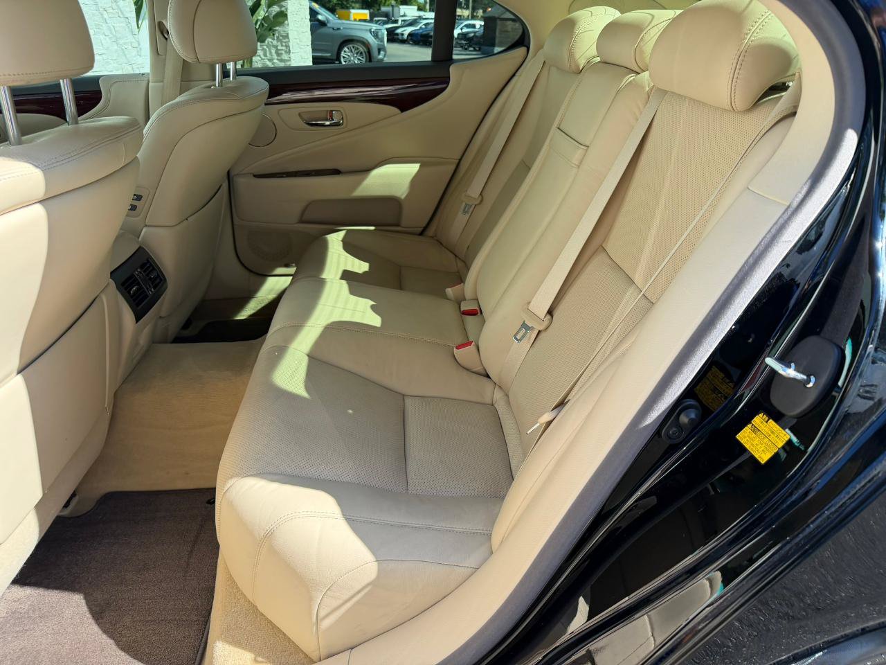 Used 2012 Lexus LS 460 w/ Luxury Value Edition RWD image 37