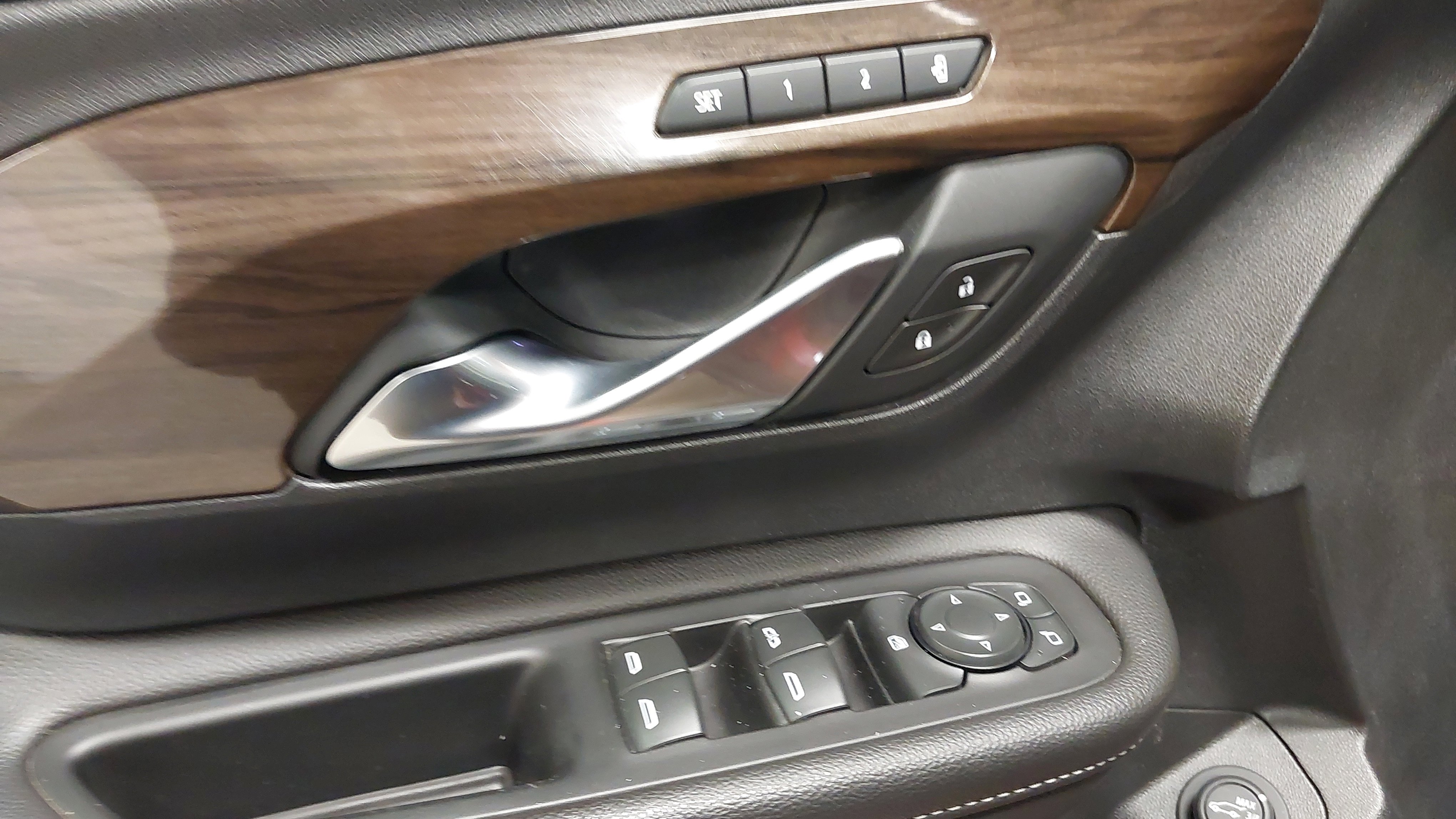 Used 2019 GMC Terrain Denali AWD/4WD image 25