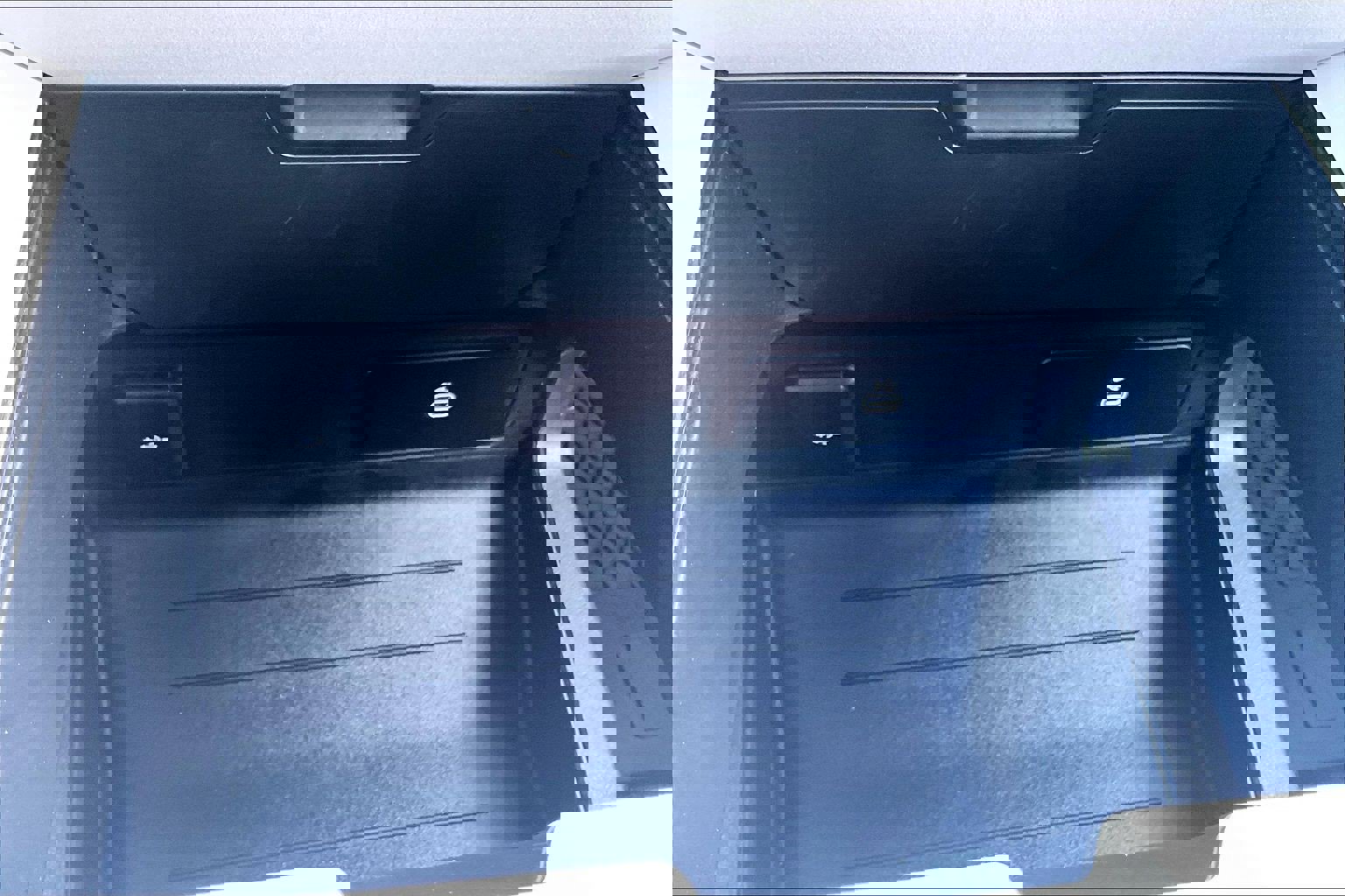 Used 2025 Land Rover Defender 110 S image 30