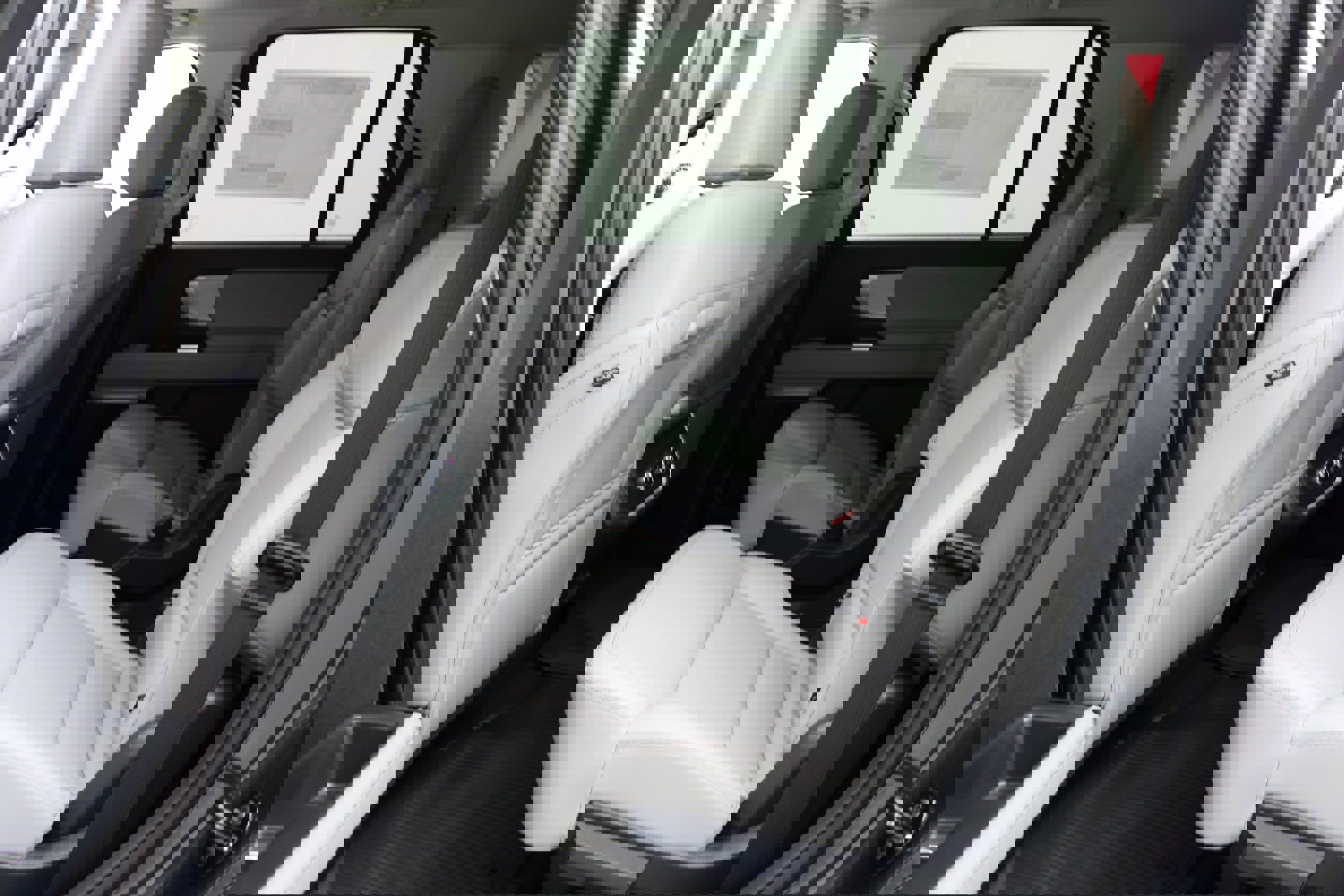 New 2025 Ford Expedition Active image 3