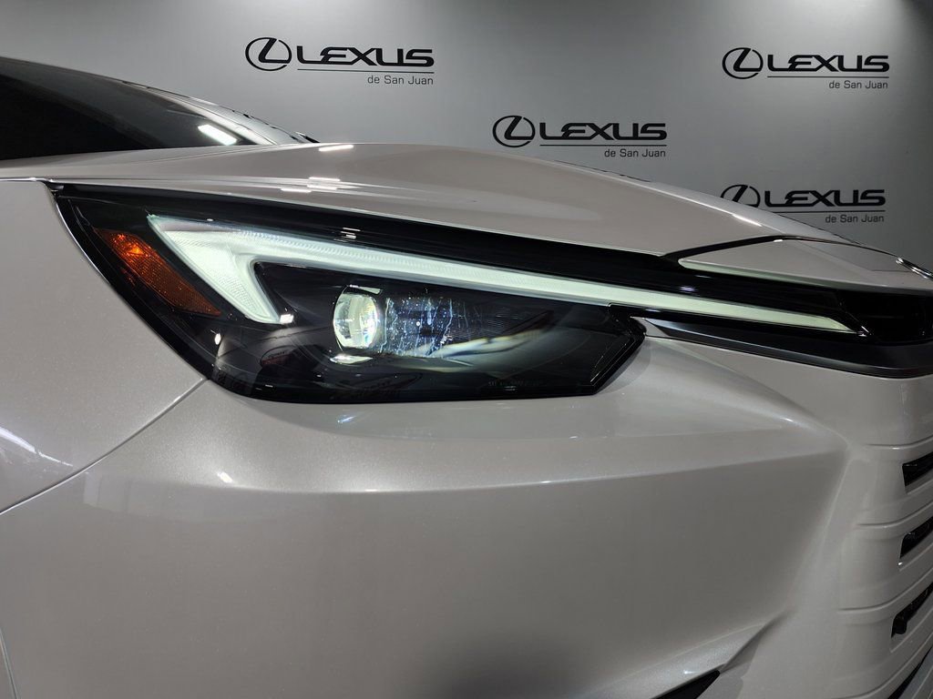 New 2025 Lexus TX 550h AWD Plug-In Hybrid image 5
