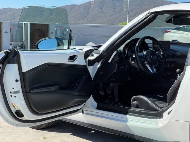 Certified 2024 MAZDA MX-5 Miata RF Club w/ Interior Package RWD image 8