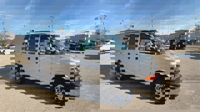 New 2025 GMC Savana 2500 image 31