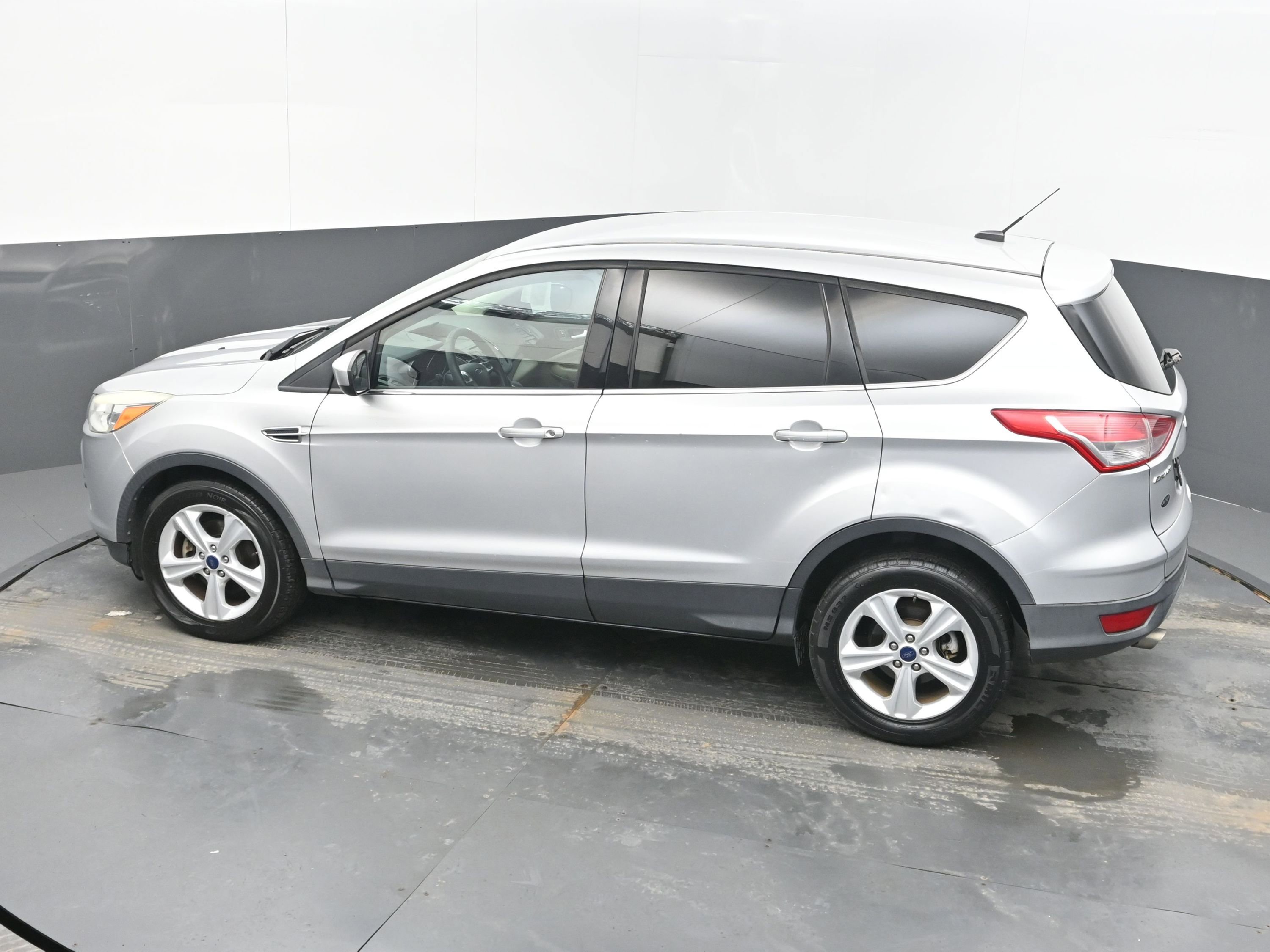 Used 2016 Ford Escape SE image 30