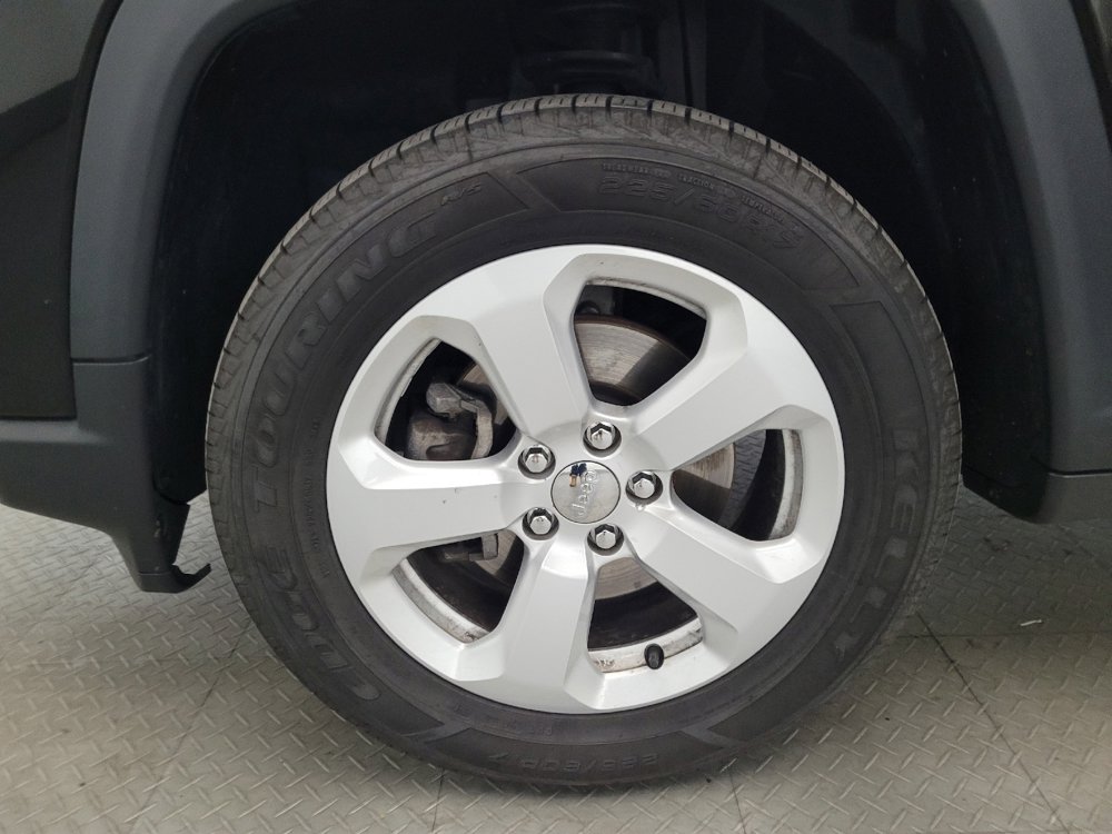 Used 2018 Jeep Compass Latitude image 31