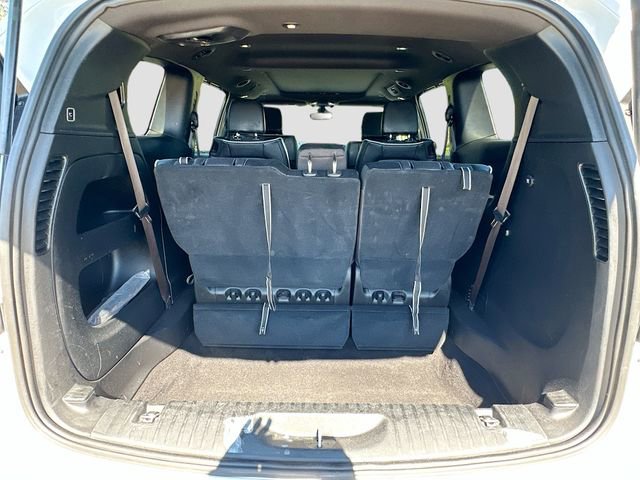 Used 2025 Chrysler Pacifica Limited image 25